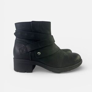 Clarks Mansi Calla ankle boot in black leather women’s size 6.5